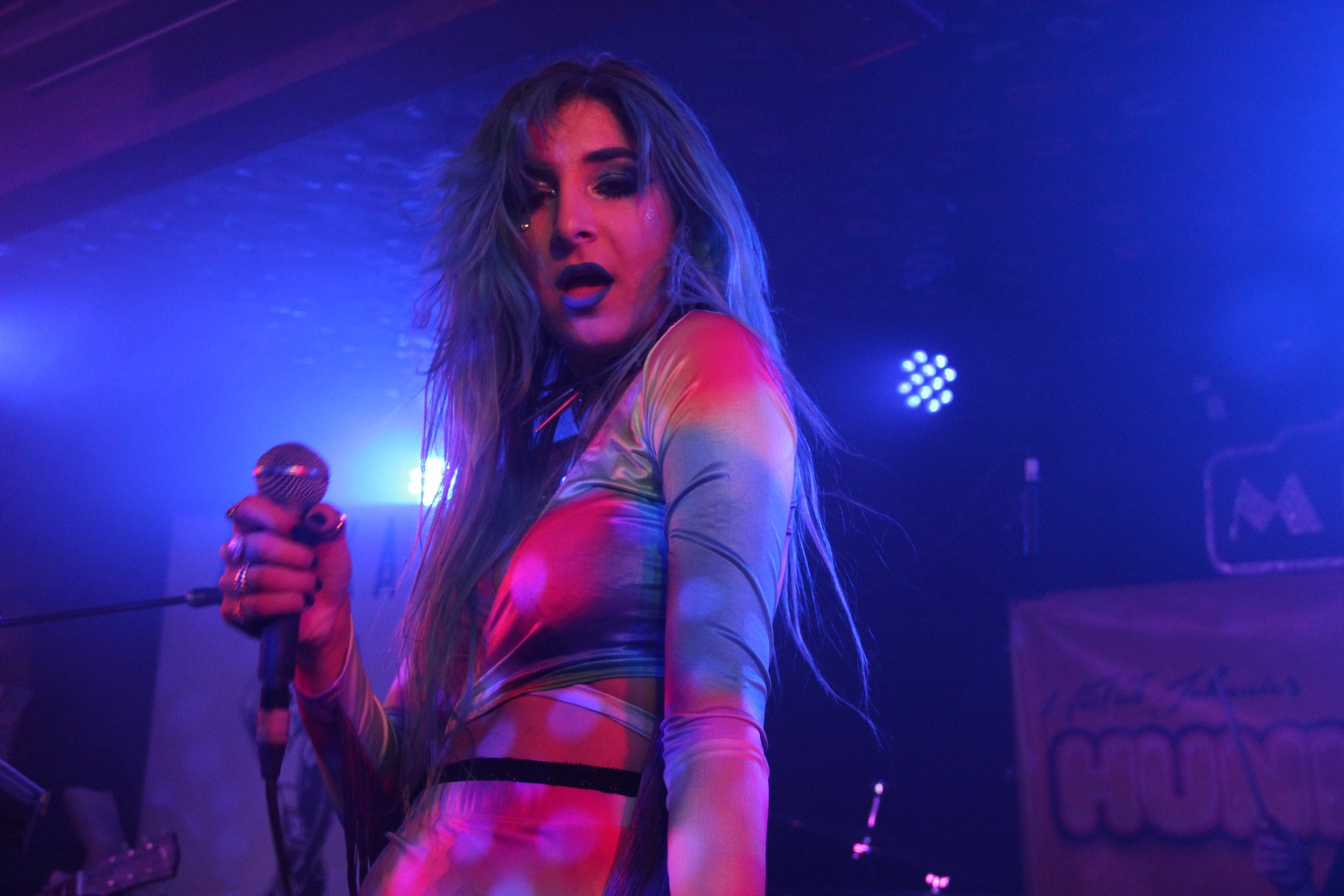 AlexaVilla Live385